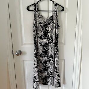 Black and white tropical dress, Size: XL